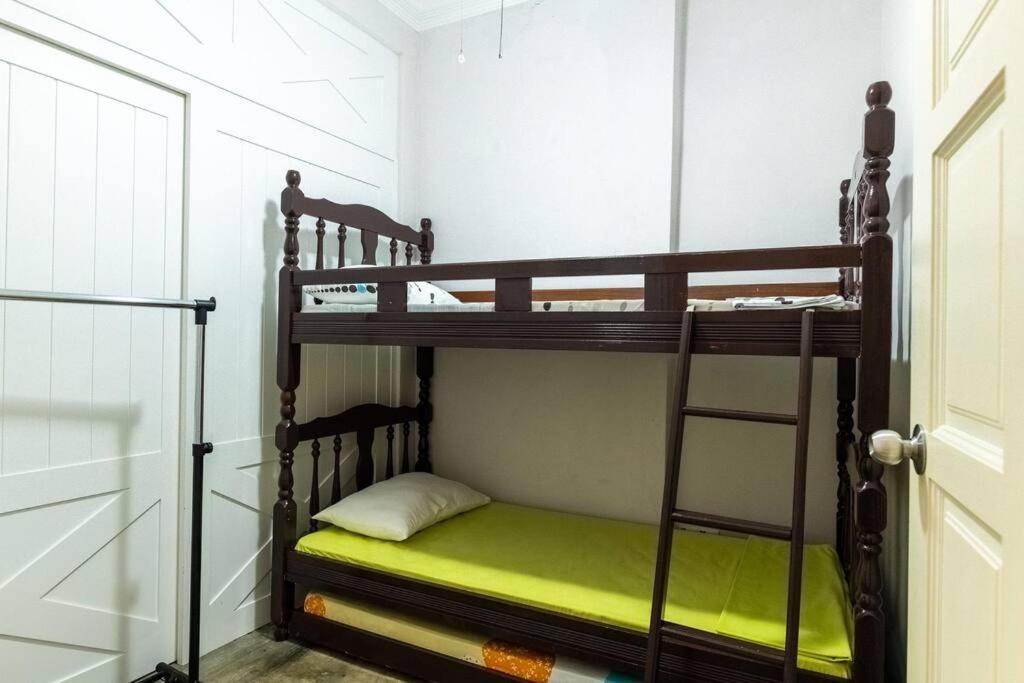 New Granny Cozy House Georgetown 2-6Pax Villa Eksteriør bilde